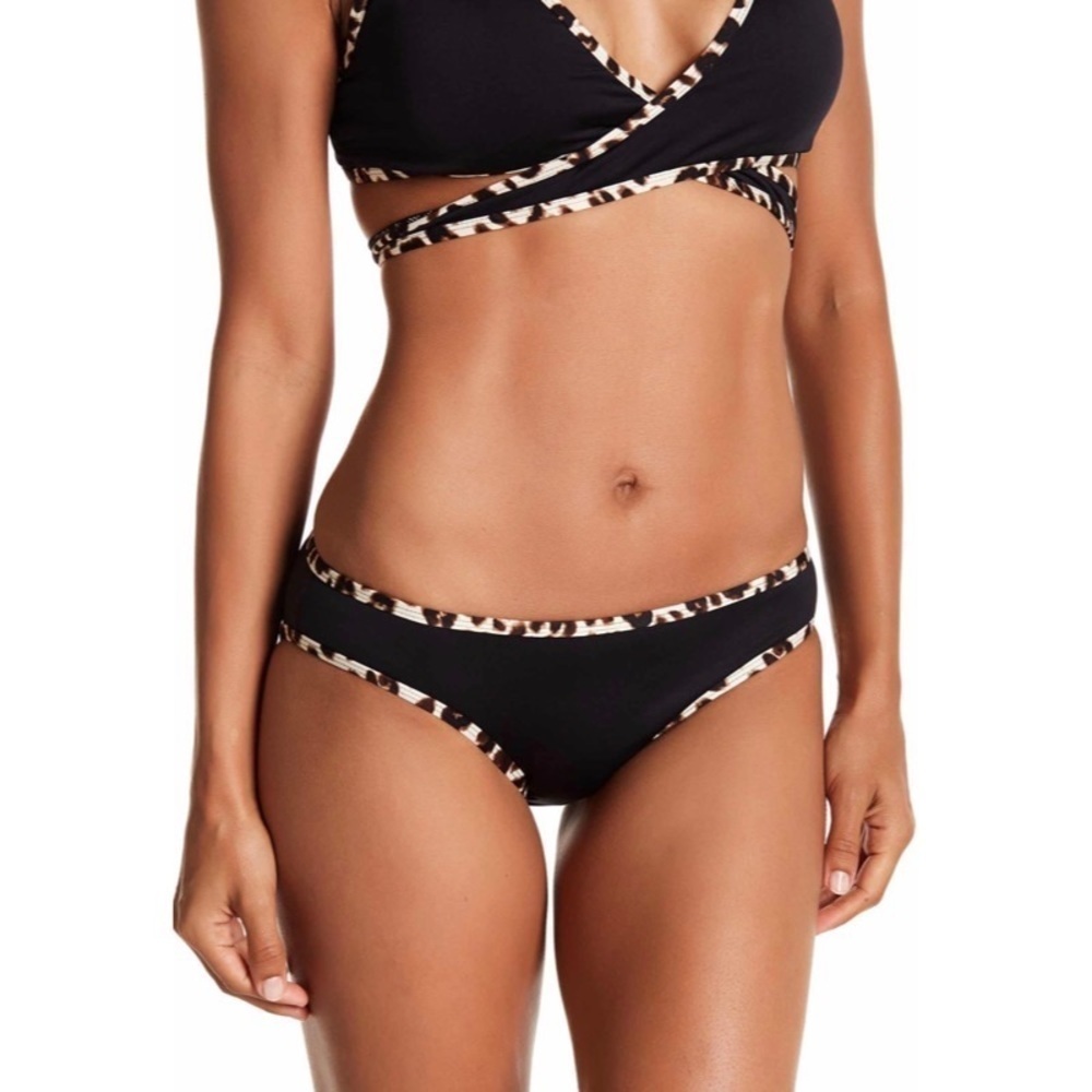 NWT LAUNDRY SHELLI SEGAL Cheetah Bikini Bottoms